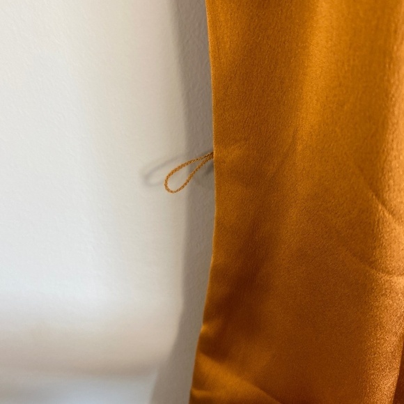 Abercrombie‎ & Fitch NWT Women's Golden Brown/Orange Satin Camisole Top Size MP - Picture 3 of 16